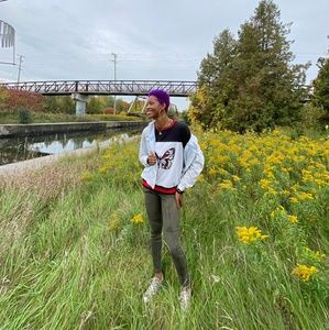 Meet your Posher, Johnetté